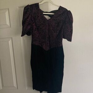 Purple and Black Scalloped V-neck Cocktail Dress